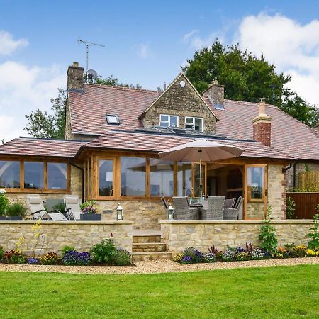 Hyde Tyning Cottage Minchinhampton Exterior photo